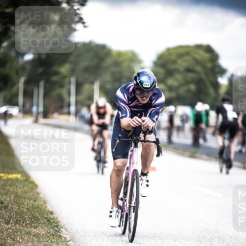 16.08.2026 - KN Förde Triathlon 2026 H.Heesch http://msf.ph/oto/9981945 16.08.2026 12:51:55 Radfahren 362, 510, 552, 703 meine-sportfotos.de
