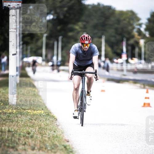 16.08.2026 - KN Förde Triathlon 2026 H.Heesch http://msf.ph/oto/9981973 16.08.2026 12:52:10 Radfahren 505, 531 meine-sportfotos.de