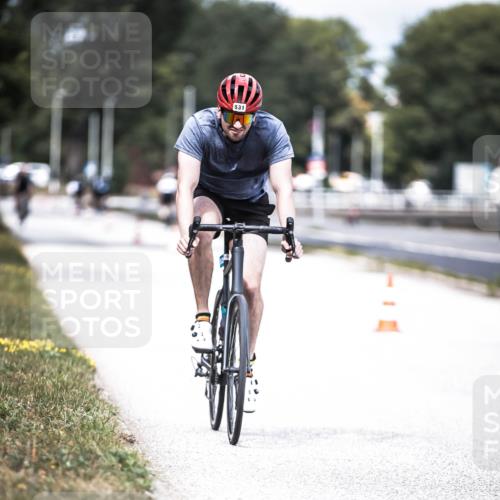16.08.2026 - KN Förde Triathlon 2026 H.Heesch http://msf.ph/oto/9981984 16.08.2026 12:52:10 Radfahren 505, 531 meine-sportfotos.de