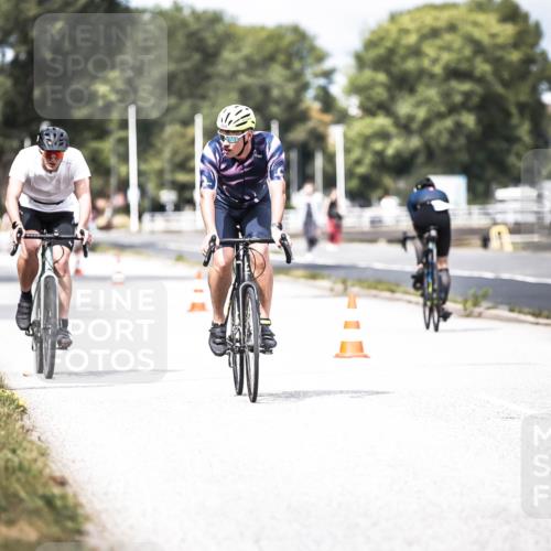 16.08.2026 - KN Förde Triathlon 2026 H.Heesch http://msf.ph/oto/9981992 16.08.2026 12:52:36 Radfahren 532, 533, 558 meine-sportfotos.de