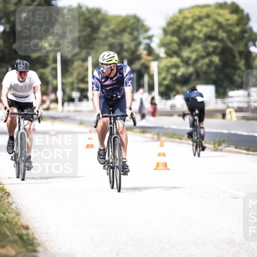 16.08.2026 - KN Förde Triathlon 2026 H.Heesch http://msf.ph/oto/9981993 16.08.2026 12:52:36 Radfahren 532, 533, 558 meine-sportfotos.de