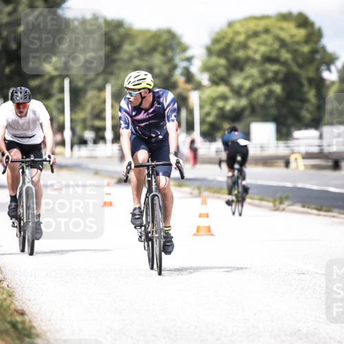 16.08.2026 - KN Förde Triathlon 2026 H.Heesch http://msf.ph/oto/9981997 16.08.2026 12:52:36 Radfahren 532, 533, 558 meine-sportfotos.de