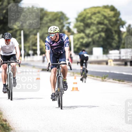16.08.2026 - KN Förde Triathlon 2026 H.Heesch http://msf.ph/oto/9982000 16.08.2026 12:52:37 Radfahren 532, 533, 558 meine-sportfotos.de