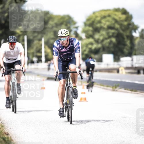 16.08.2026 - KN Förde Triathlon 2026 H.Heesch http://msf.ph/oto/9982002 16.08.2026 12:52:37 Radfahren 532, 533, 558 meine-sportfotos.de