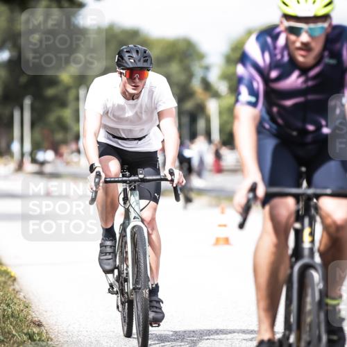 16.08.2026 - KN Förde Triathlon 2026 H.Heesch http://msf.ph/oto/9982012 16.08.2026 12:52:38 Radfahren 532, 533, 558 meine-sportfotos.de