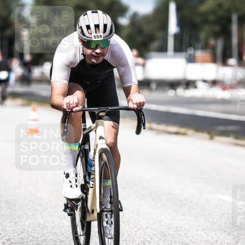 16.08.2026 - KN Förde Triathlon 2026 H.Heesch http://msf.ph/oto/9982097 16.08.2026 12:53:07 Radfahren 535, 559, 587, 701, 733 meine-sportfotos.de