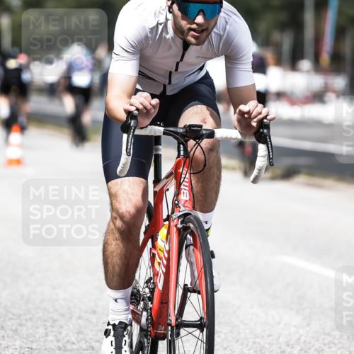 16.08.2026 - KN Förde Triathlon 2026 H.Heesch http://msf.ph/oto/9982120 16.08.2026 12:53:11 Radfahren 561, 701 meine-sportfotos.de
