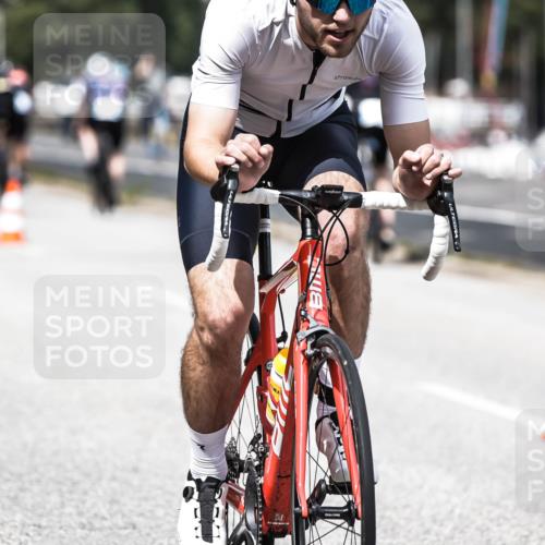 16.08.2026 - KN Förde Triathlon 2026 H.Heesch http://msf.ph/oto/9982121 16.08.2026 12:53:11 Radfahren 561, 701 meine-sportfotos.de
