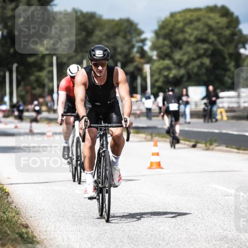 16.08.2026 - KN Förde Triathlon 2026 H.Heesch http://msf.ph/oto/9982132 16.08.2026 12:53:24 Radfahren 517, 556, 569, 588, 719 meine-sportfotos.de