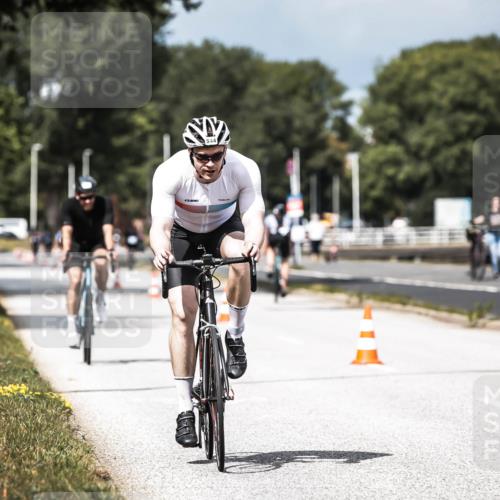 16.08.2026 - KN Förde Triathlon 2026 H.Heesch http://msf.ph/oto/9982160 16.08.2026 12:53:33 Radfahren 544, 575 meine-sportfotos.de