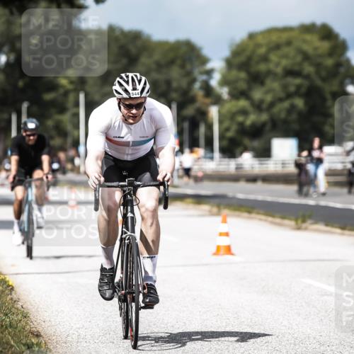 16.08.2026 - KN Förde Triathlon 2026 H.Heesch http://msf.ph/oto/9982164 16.08.2026 12:53:33 Radfahren 544, 575 meine-sportfotos.de