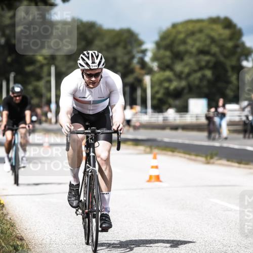 16.08.2026 - KN Förde Triathlon 2026 H.Heesch http://msf.ph/oto/9982165 16.08.2026 12:53:33 Radfahren 544, 575 meine-sportfotos.de