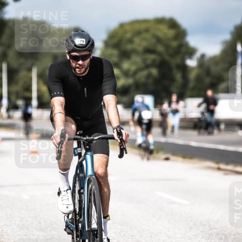 16.08.2026 - KN Förde Triathlon 2026 H.Heesch http://msf.ph/oto/9982187 16.08.2026 12:53:36 Radfahren 544, 575 meine-sportfotos.de