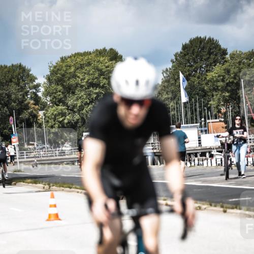 16.08.2026 - KN Förde Triathlon 2026 H.Heesch http://msf.ph/oto/9982191 16.08.2026 12:53:59 Radfahren 512, 549, 557, 571 meine-sportfotos.de