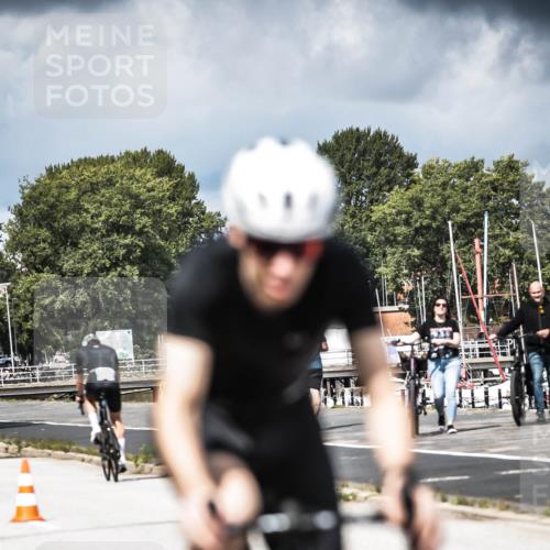 16.08.2026 - KN Förde Triathlon 2026 H.Heesch http://msf.ph/oto/9982193 16.08.2026 12:53:59 Radfahren 512, 549, 557, 571 meine-sportfotos.de