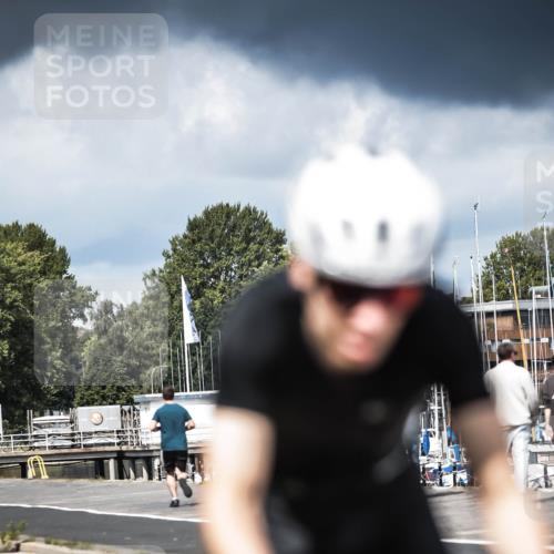 16.08.2026 - KN Förde Triathlon 2026 H.Heesch http://msf.ph/oto/9982197 16.08.2026 12:53:59 Radfahren 512, 549, 557, 571 meine-sportfotos.de