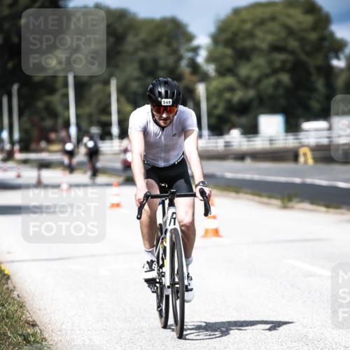 16.08.2026 - KN Förde Triathlon 2026 H.Heesch http://msf.ph/oto/9982202 16.08.2026 12:54:01 Radfahren 512, 549, 557, 571 meine-sportfotos.de