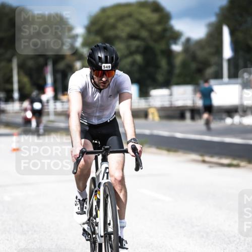 16.08.2026 - KN Förde Triathlon 2026 H.Heesch http://msf.ph/oto/9982210 16.08.2026 12:54:01 Radfahren 512, 549, 557, 571 meine-sportfotos.de