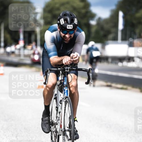 16.08.2026 - KN Förde Triathlon 2026 H.Heesch http://msf.ph/oto/9982247 16.08.2026 12:54:07 Radfahren 505, 545, 574 meine-sportfotos.de