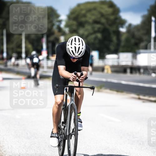 16.08.2026 - KN Förde Triathlon 2026 H.Heesch http://msf.ph/oto/9982257 16.08.2026 12:54:10 Radfahren 505, 545, 574 meine-sportfotos.de