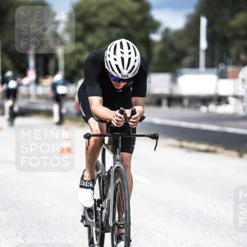 16.08.2026 - KN Förde Triathlon 2026 H.Heesch http://msf.ph/oto/9982261 16.08.2026 12:54:10 Radfahren 505, 545, 574 meine-sportfotos.de