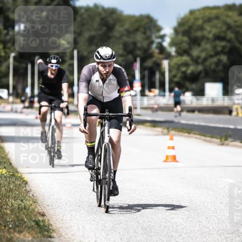 16.08.2026 - KN Förde Triathlon 2026 H.Heesch http://msf.ph/oto/9982272 16.08.2026 12:54:15 Radfahren 550, 703 meine-sportfotos.de