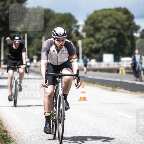 16.08.2026 - KN Förde Triathlon 2026 H.Heesch http://msf.ph/oto/9982278 16.08.2026 12:54:15 Radfahren 550, 703 meine-sportfotos.de