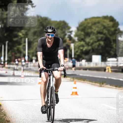16.08.2026 - KN Förde Triathlon 2026 H.Heesch http://msf.ph/oto/9982283 16.08.2026 12:54:17 Radfahren 508, 550, 703 meine-sportfotos.de
