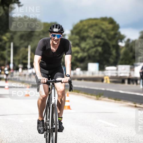 16.08.2026 - KN Förde Triathlon 2026 H.Heesch http://msf.ph/oto/9982288 16.08.2026 12:54:17 Radfahren 508, 550, 703 meine-sportfotos.de