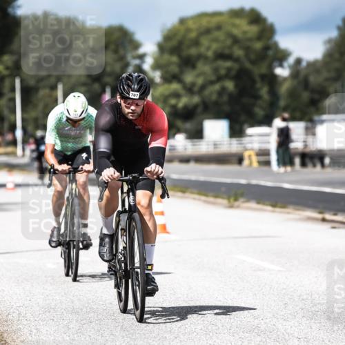 16.08.2026 - KN Förde Triathlon 2026 H.Heesch http://msf.ph/oto/9982307 16.08.2026 12:54:32 Radfahren 518, 539, 591, 702, 707 meine-sportfotos.de