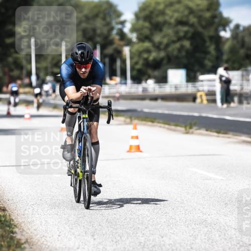 16.08.2026 - KN Förde Triathlon 2026 H.Heesch http://msf.ph/oto/9982334 16.08.2026 12:54:43 Radfahren 503, 708 meine-sportfotos.de