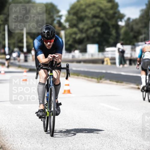 16.08.2026 - KN Förde Triathlon 2026 H.Heesch http://msf.ph/oto/9982338 16.08.2026 12:54:43 Radfahren 503, 708 meine-sportfotos.de