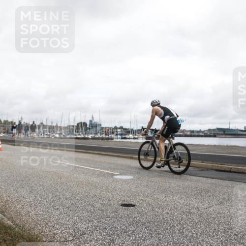 16.08.2026 - KN Förde Triathlon 2026 H.Heesch http://msf.ph/oto/9982428 16.08.2026 11:35:28 Radfahren 354, 439 meine-sportfotos.de