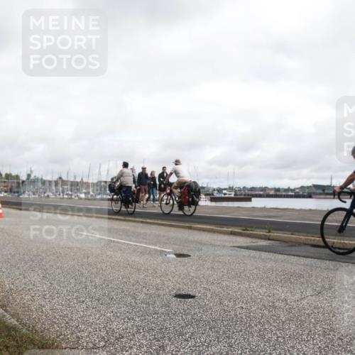 16.08.2026 - KN Förde Triathlon 2026 H.Heesch http://msf.ph/oto/9982433 16.08.2026 11:35:39 Radfahren 392, 412 meine-sportfotos.de