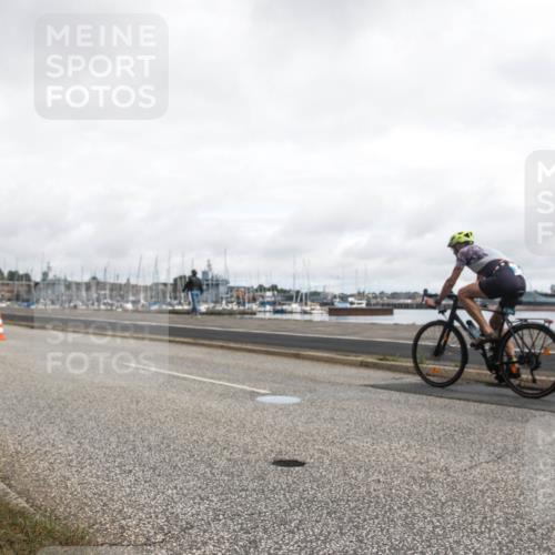 16.08.2026 - KN Förde Triathlon 2026 H.Heesch http://msf.ph/oto/9982438 16.08.2026 11:36:17 Radfahren 406, 421 meine-sportfotos.de