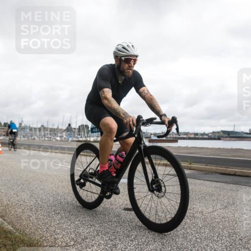 16.08.2026 - KN Förde Triathlon 2026 H.Heesch http://msf.ph/oto/9982440 16.08.2026 11:36:19 Radfahren 334, 409, 421 meine-sportfotos.de