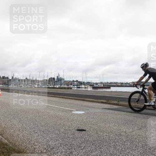 16.08.2026 - KN Förde Triathlon 2026 H.Heesch http://msf.ph/oto/9982455 16.08.2026 11:37:08 Radfahren 370, 402, 404, 415 meine-sportfotos.de