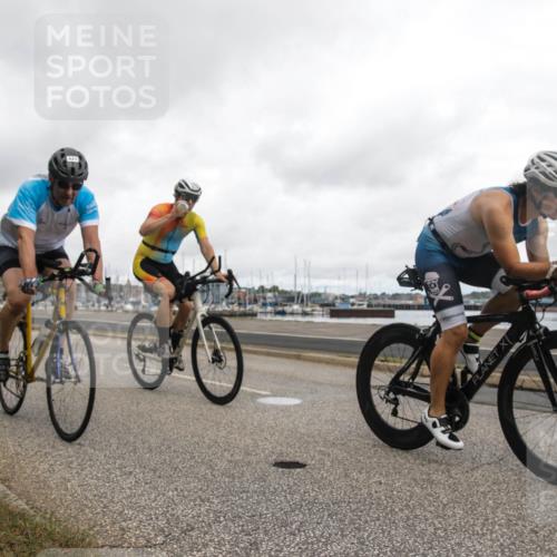 16.08.2026 - KN Förde Triathlon 2026 H.Heesch http://msf.ph/oto/9982534 16.08.2026 11:43:02 Radfahren 401, 427 meine-sportfotos.de