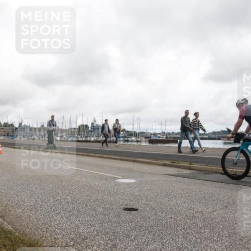 16.08.2026 - KN Förde Triathlon 2026 H.Heesch http://msf.ph/oto/9982555 16.08.2026 11:45:05 Radfahren 438, 439 meine-sportfotos.de