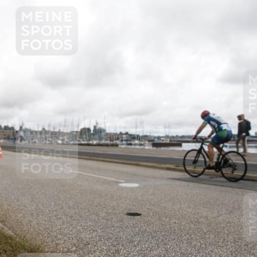 16.08.2026 - KN Förde Triathlon 2026 H.Heesch http://msf.ph/oto/9982559 16.08.2026 11:45:23 Radfahren 370, 375 meine-sportfotos.de