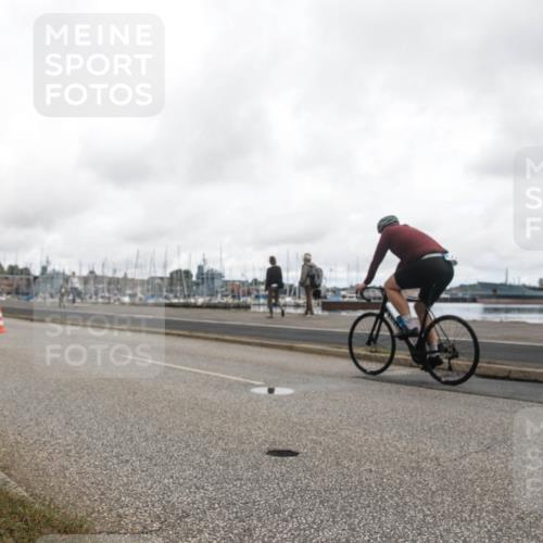 16.08.2026 - KN Förde Triathlon 2026 H.Heesch http://msf.ph/oto/9982560 16.08.2026 11:45:29 Radfahren 375, 398 meine-sportfotos.de