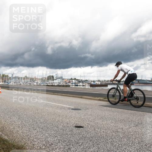 16.08.2026 - KN Förde Triathlon 2026 H.Heesch http://msf.ph/oto/9982689 16.08.2026 12:50:12 Radfahren 520, 541, 598 meine-sportfotos.de