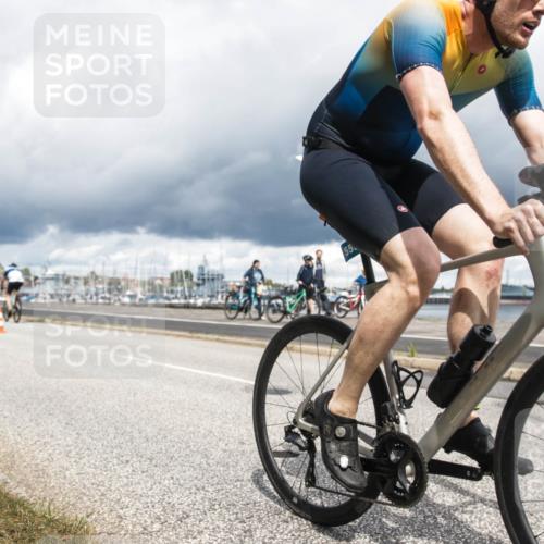 16.08.2026 - KN Förde Triathlon 2026 H.Heesch http://msf.ph/oto/9982716 16.08.2026 12:52:23 Radfahren 541, 553, 598 meine-sportfotos.de