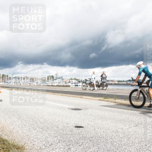 16.08.2026 - KN Förde Triathlon 2026 H.Heesch http://msf.ph/oto/9982729 16.08.2026 12:52:57 Radfahren 538, 548, 562, 580, 705 meine-sportfotos.de