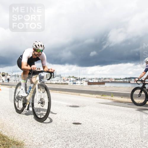 16.08.2026 - KN Förde Triathlon 2026 H.Heesch http://msf.ph/oto/9982750 16.08.2026 12:53:07 Radfahren 535, 559, 587, 701, 733 meine-sportfotos.de