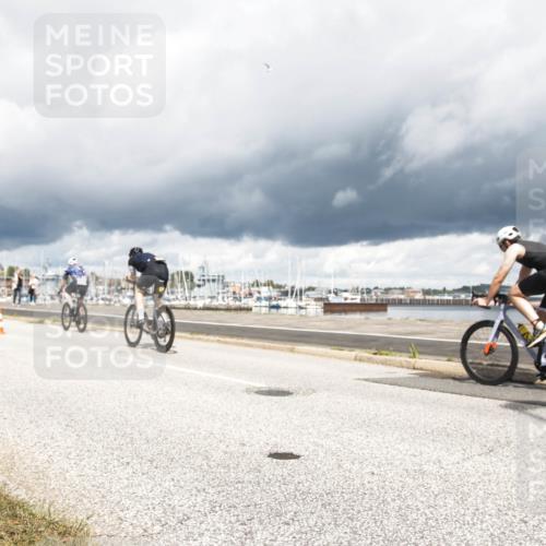 16.08.2026 - KN Förde Triathlon 2026 H.Heesch http://msf.ph/oto/9982753 16.08.2026 12:53:08 Radfahren 535, 559, 701, 733 meine-sportfotos.de