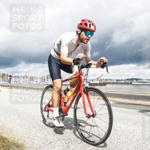 16.08.2026 - KN Förde Triathlon 2026 H.Heesch http://msf.ph/oto/9982760 16.08.2026 12:53:12 Radfahren 561, 701 meine-sportfotos.de