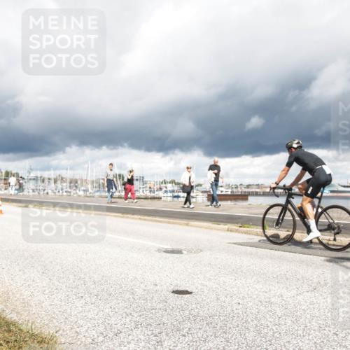 16.08.2026 - KN Förde Triathlon 2026 H.Heesch http://msf.ph/oto/9982815 16.08.2026 12:53:54 Radfahren 557, 573 meine-sportfotos.de