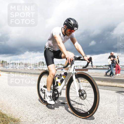 16.08.2026 - KN Förde Triathlon 2026 H.Heesch http://msf.ph/oto/9982819 16.08.2026 12:54:02 Radfahren 512, 549, 571, 574 meine-sportfotos.de