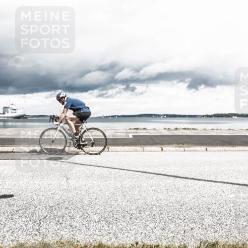 16.08.2026 - KN Förde Triathlon 2026 H.Heesch http://msf.ph/oto/9983059 16.08.2026 12:59:57 Radfahren 553, 558, 581, 599, 605, 738 meine-sportfotos.de